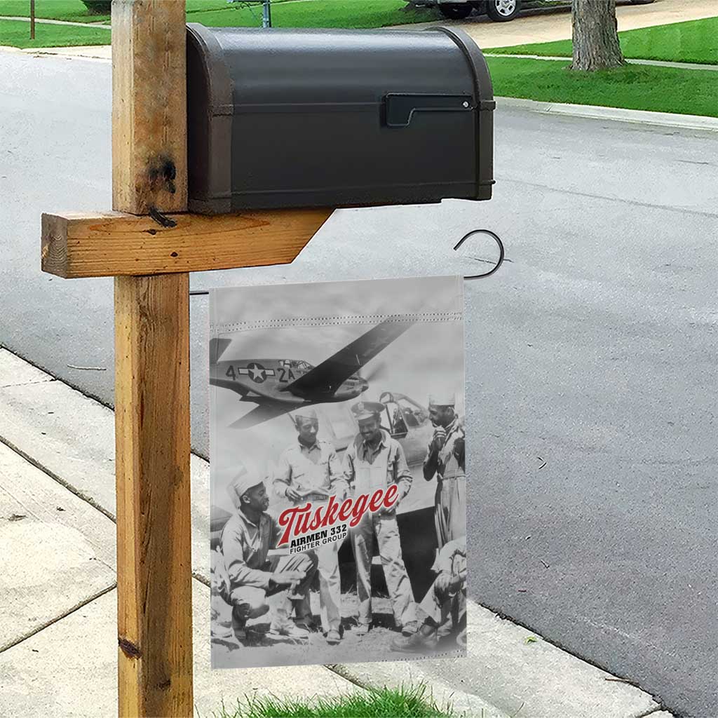 Tuskegee Airmen 332nd Fighter Group Garden Flag Vintage-style War - African Pride