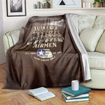 Remembering the Red Tail Heroes Blanket Tuskegee Airmen Legacy Retro Style - African Pride