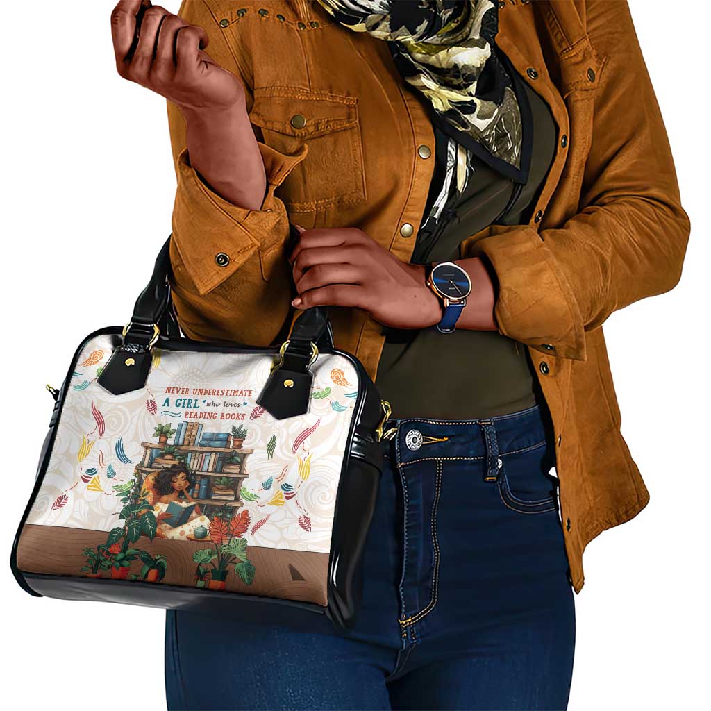 Never Underestimate A Girl Who Loves Reading Books Shoulder Handbag African Book Lovers