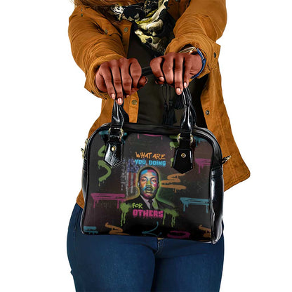 Martin Luther King Jr Day Shoulder Handbag What Are You Doing For Others - African Pride