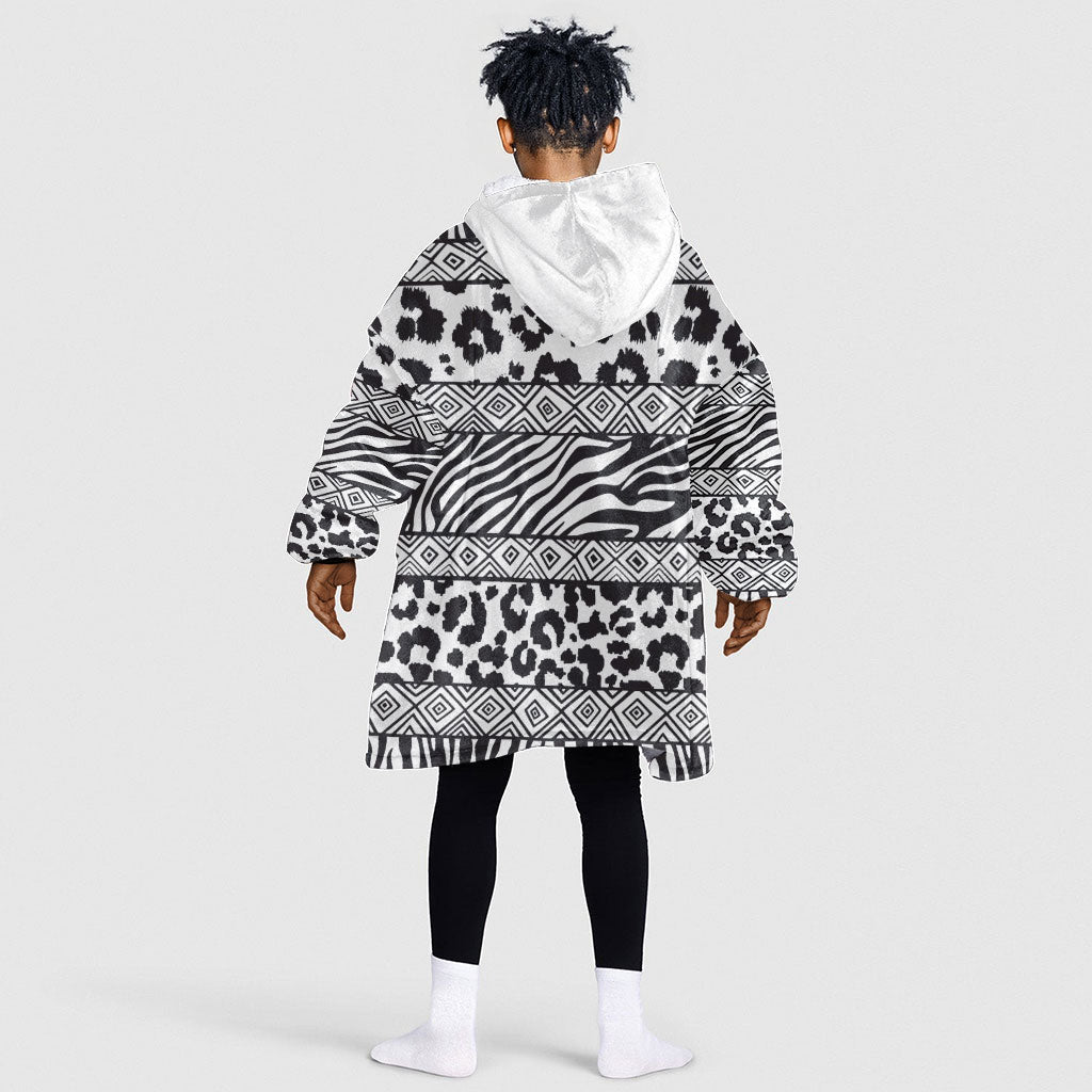 Nigeria Traditional Coral Bead Attire Kid Wearable Blanket Hoodie African Tribal Element Wild Animal Skins