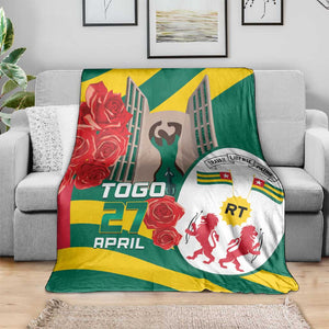 Republique Togolaise Monument de l'Independance Blanket African Pinkish Rose Coat Of Arms