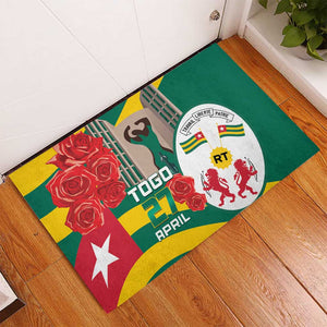 Republique Togolaise Monument de l'Independance Rubber Doormat African Pinkish Rose Coat Of Arms