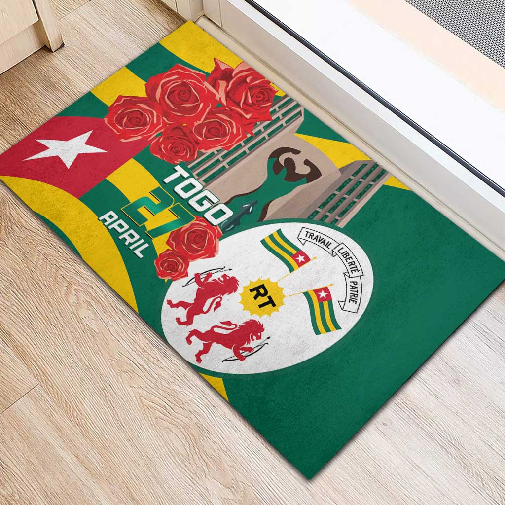 Republique Togolaise Monument de l'Independance Rubber Doormat African Pinkish Rose Coat Of Arms
