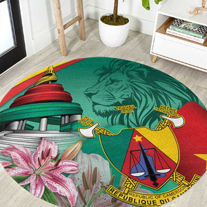 Monument de la Reunification Cameroun Round Carpet Coat Of Arms With Lily Flowers
