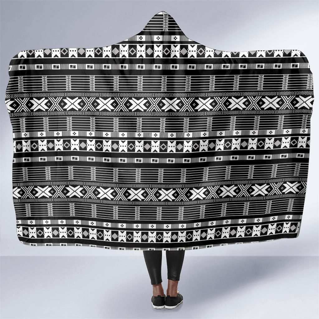 Pano De Terra Motifs Cabo Verde Hooded Blanket Black Color