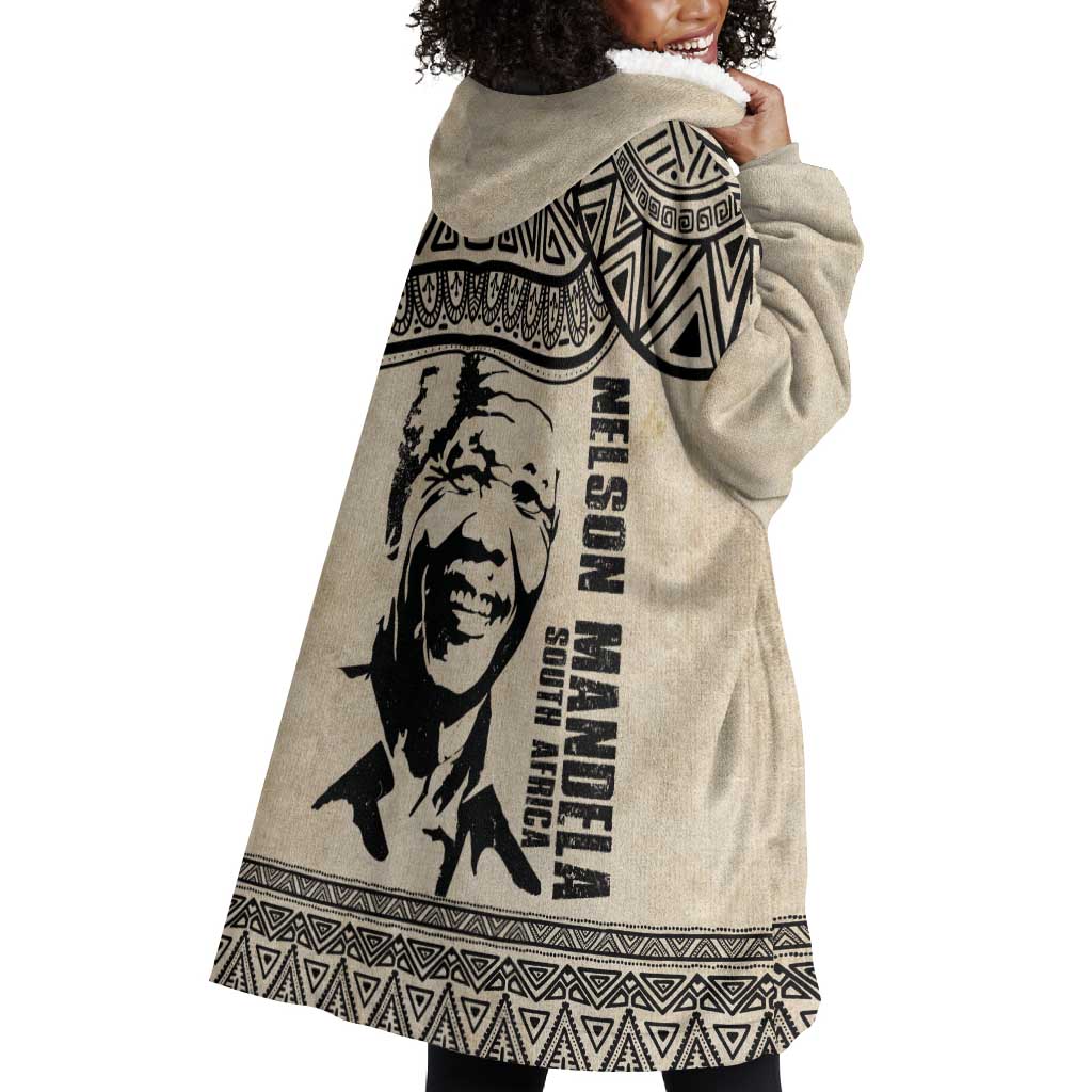 South Africa Nelson Mandela - Father Of Nation Wearable Blanket Hoodie Vintage African Pattern