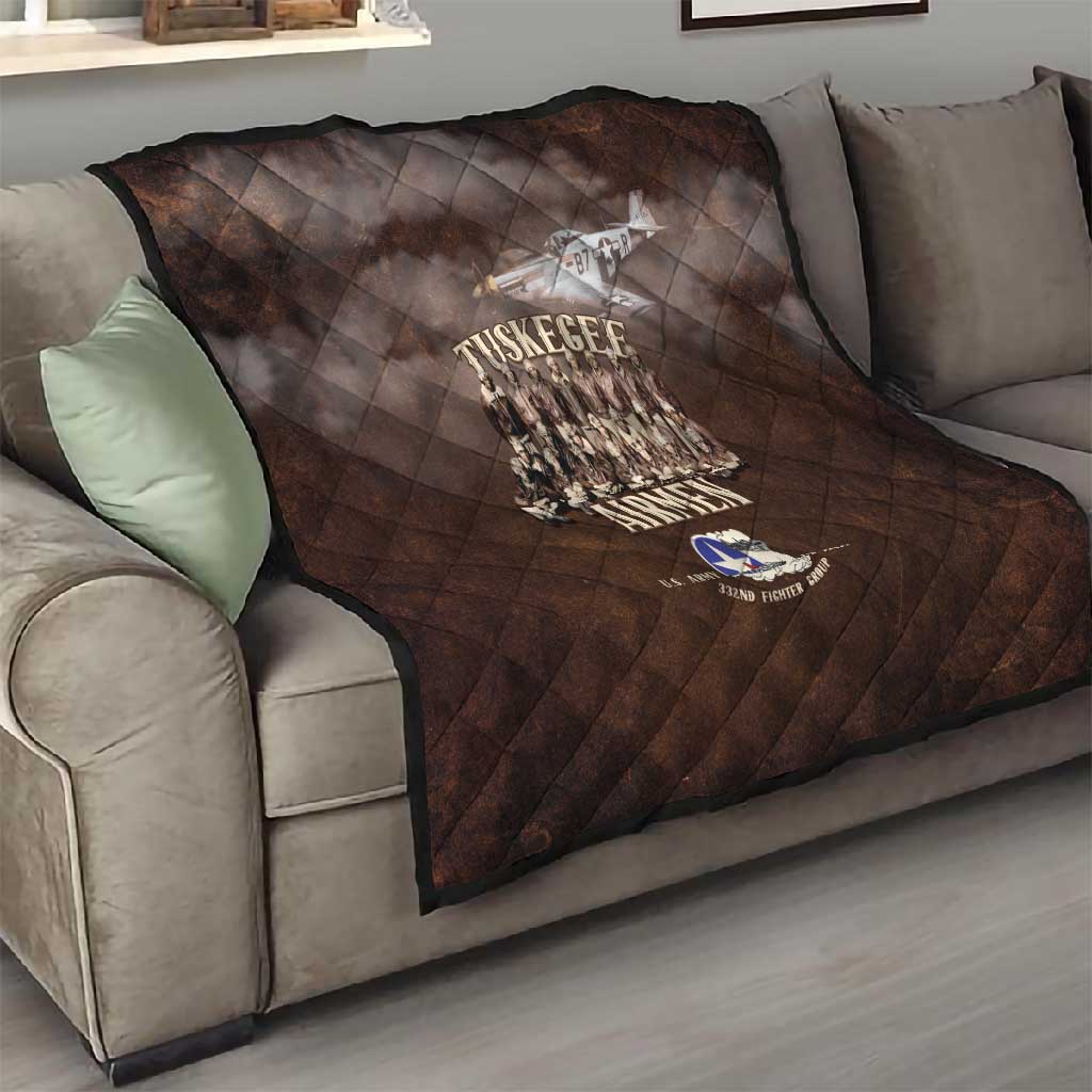 Remembering the Red Tail Heroes Quilt Tuskegee Airmen Legacy Retro Style - African Pride