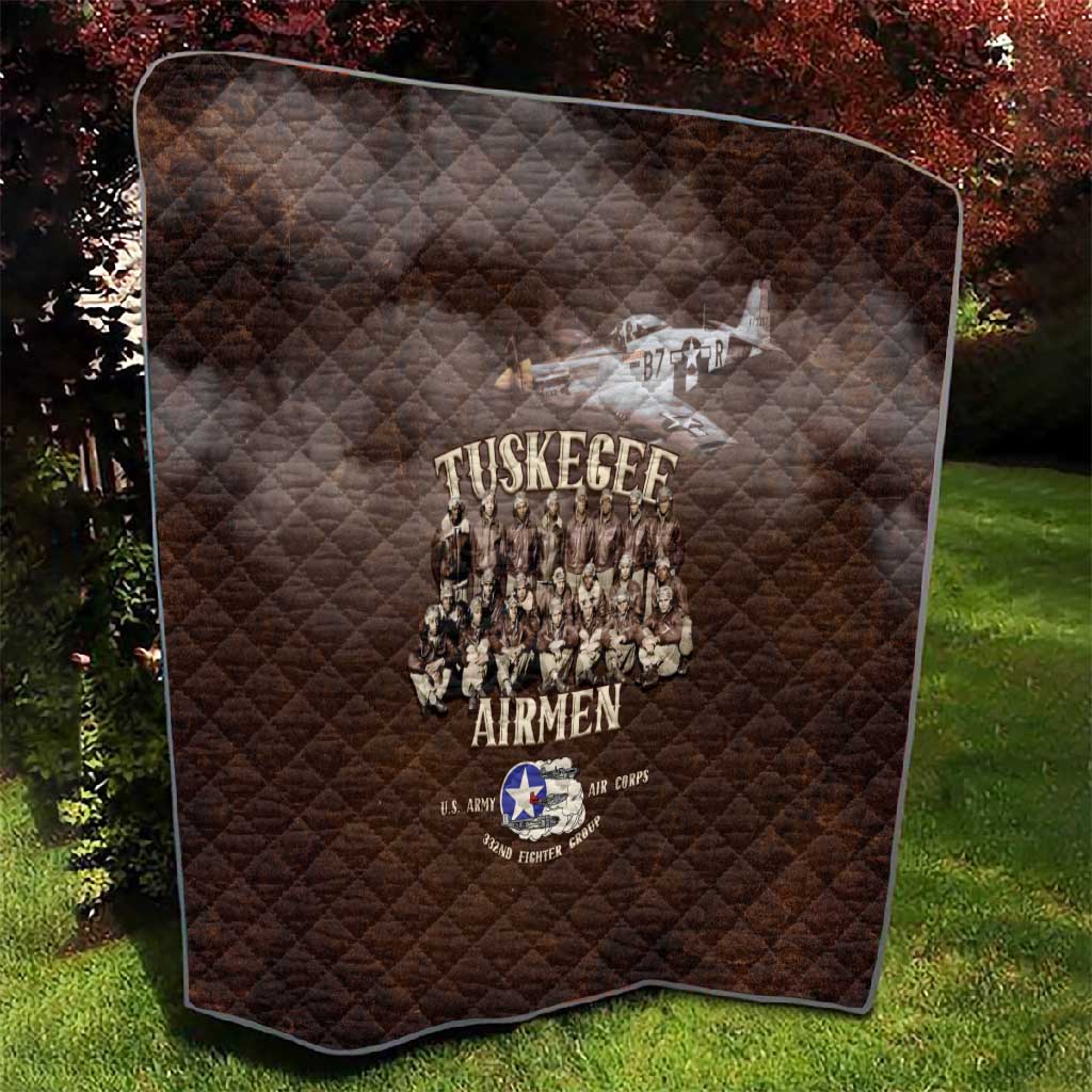 Remembering the Red Tail Heroes Quilt Tuskegee Airmen Legacy Retro Style - African Pride