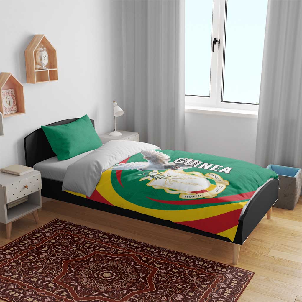 Guinea Bedding Set Coat Of Arms With Pigeon - Kente Pattern