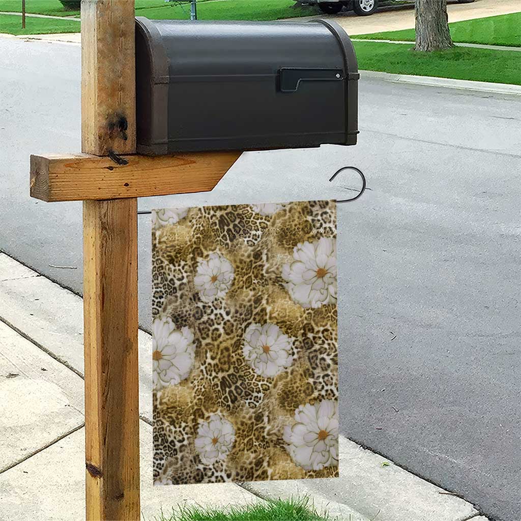 African Leopard Floral Pattern Garden Flag Savannah Gold