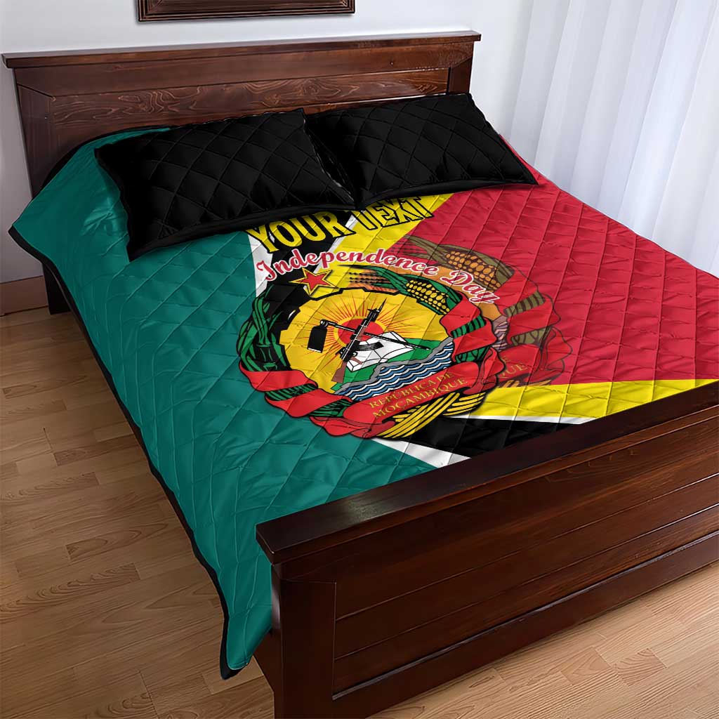Personalized Mozambique Independence Day Quilt Bed Set Coat Of Arms - Flag Style
