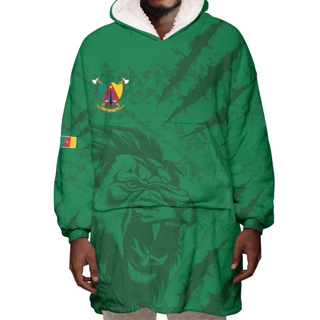 Custom Cameroon Football Wearable Blanket Hoodie Go Les Lions Indomptables Go - African Pride