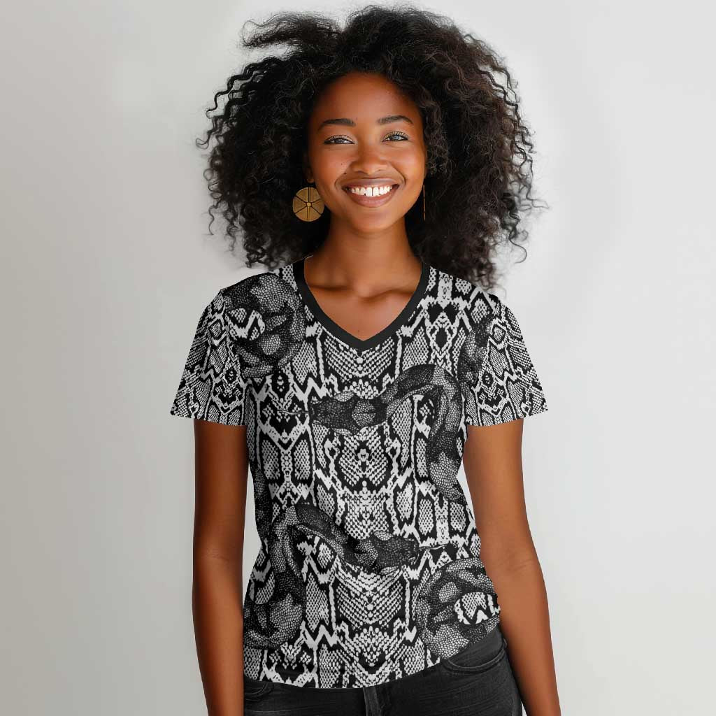 Snake African Skin Animals Pattern Women V-Neck T-Shirt