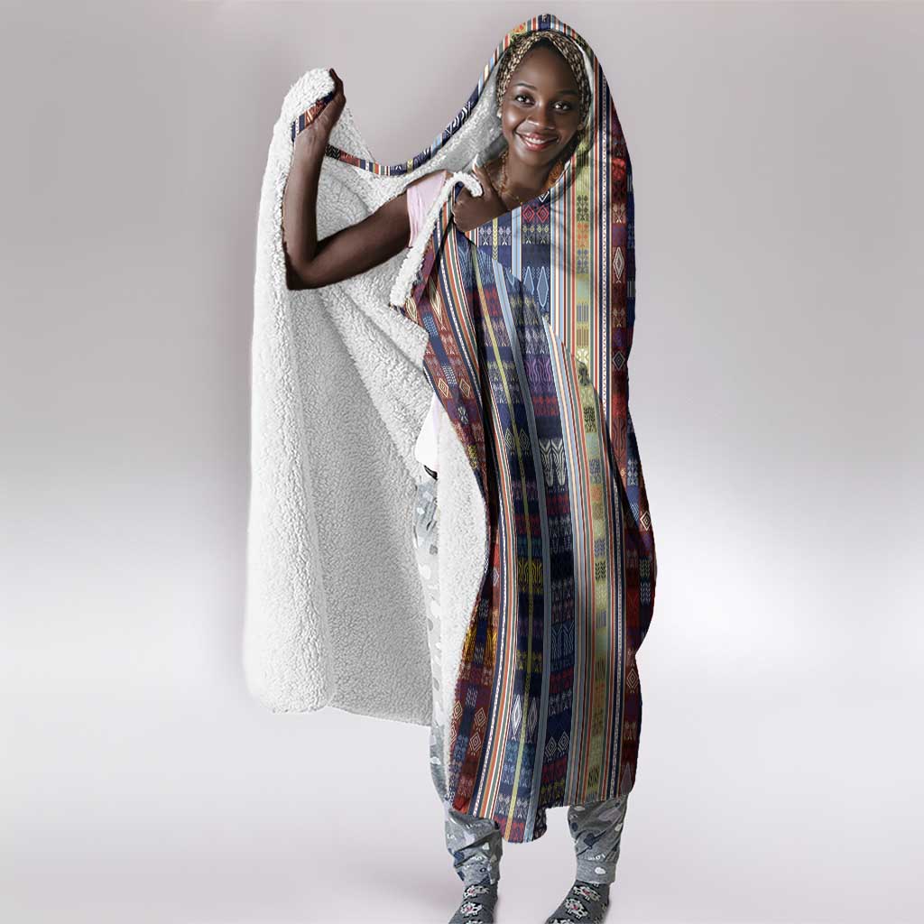 Lamba Mpanjaka Malagasy Traditional Pattern Hooded Blanket