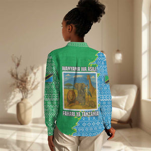 Tanzania Wildlife Women Casual Shirt - Tribal Print and Mount Kilimanjaro Safari Scene