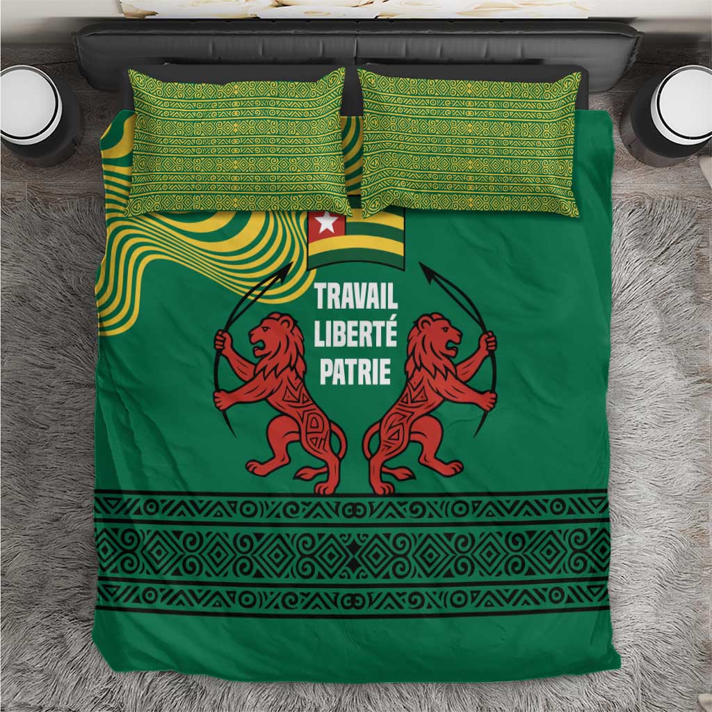 Togo Bedding Set - Red Twin Lions and Travail Liberté Patrie Slogan