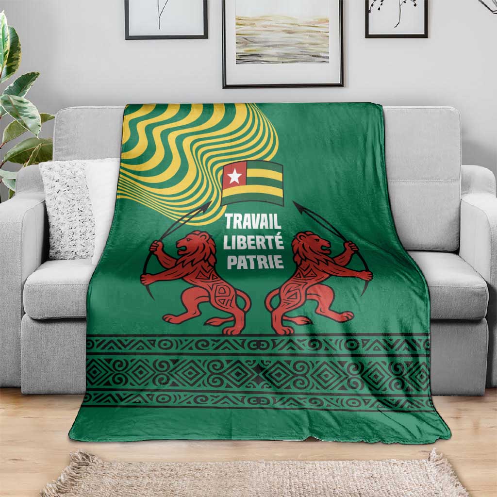 Togo Blanket - Red Twin Lions and Travail Liberté Patrie Slogan