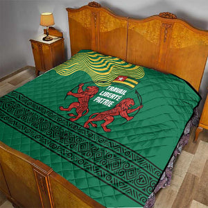 Togo Quilt - Red Twin Lions and Travail Liberté Patrie Slogan