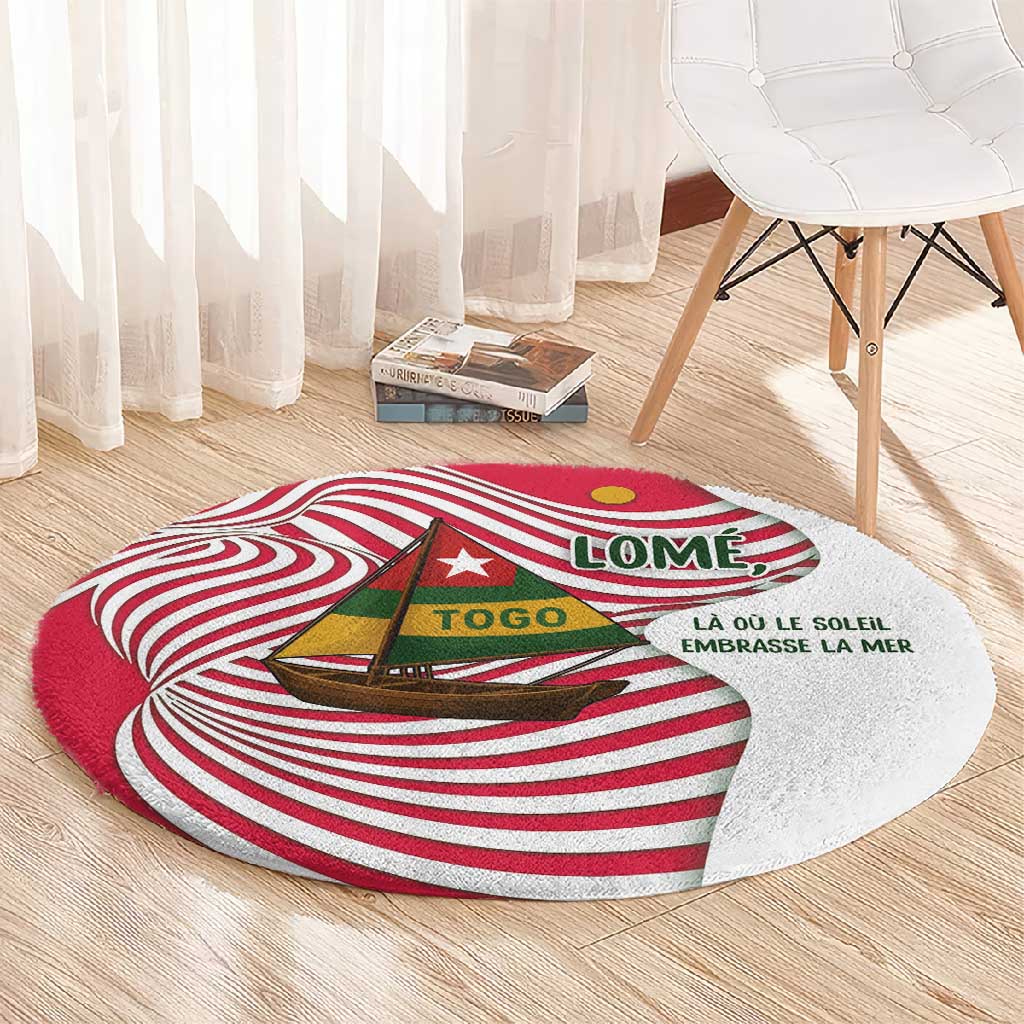 Lome Togo Round Carpet - Sailboat and Sunset – Where the Sun Kisses the Sea