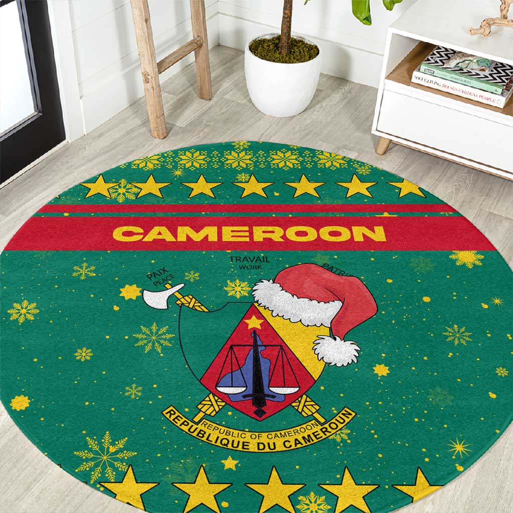 Cameroon Christmas Round Carpet Coat of Arms Santa Hat and Stars Motif - African Pride