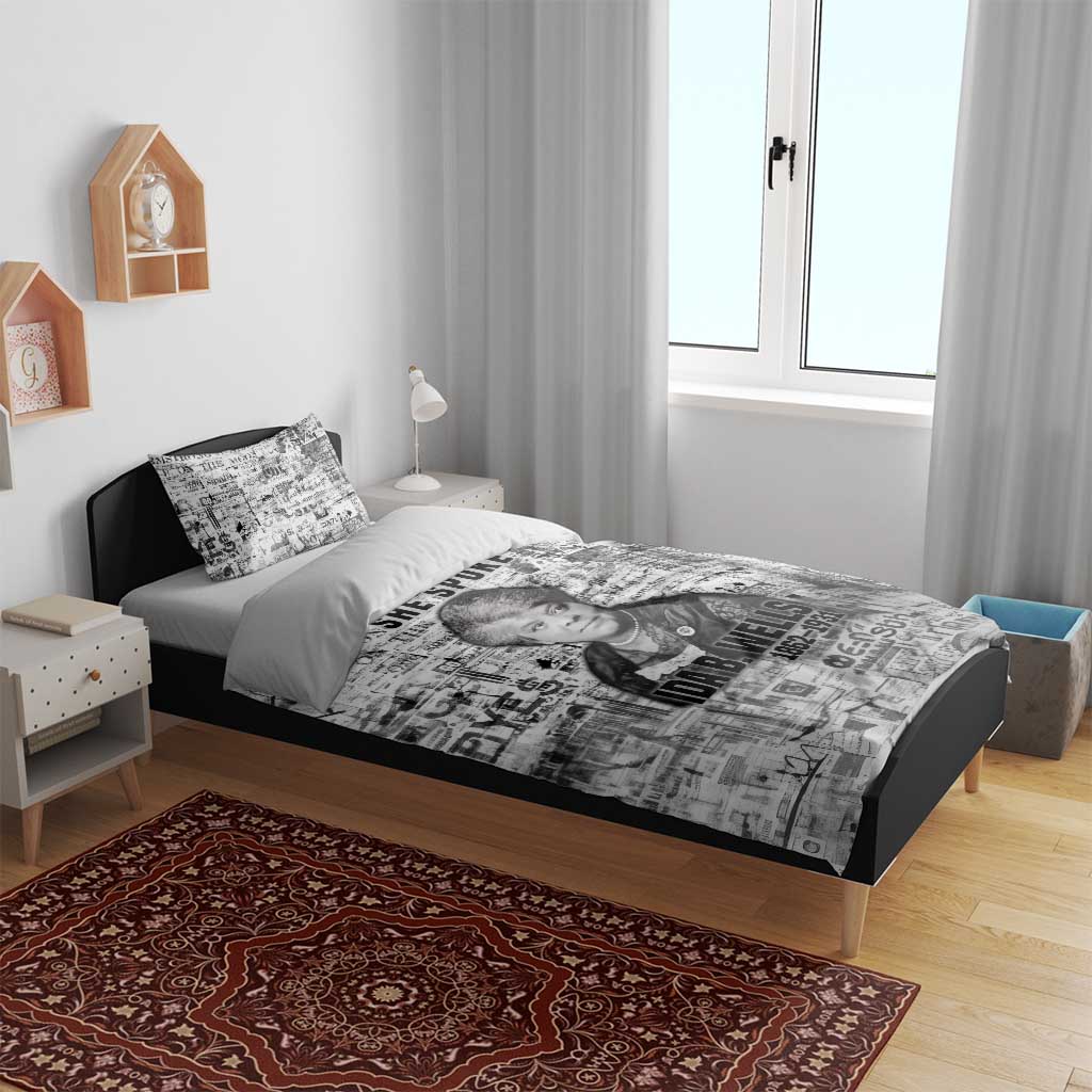 Ida B. Wells Bedding Set with Newspaper Collage Design Powerful Portrait Civil Rights and Free Press Tribute - African Pride