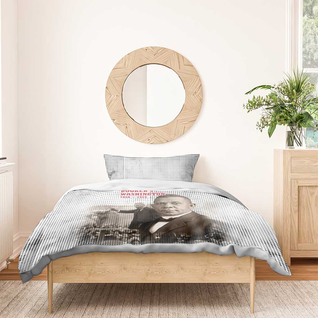 Booker T. Washington Bedding Set Halftone Portrait Design Tilling a Field Quote Historical Civil Rights Tribute - African Pride