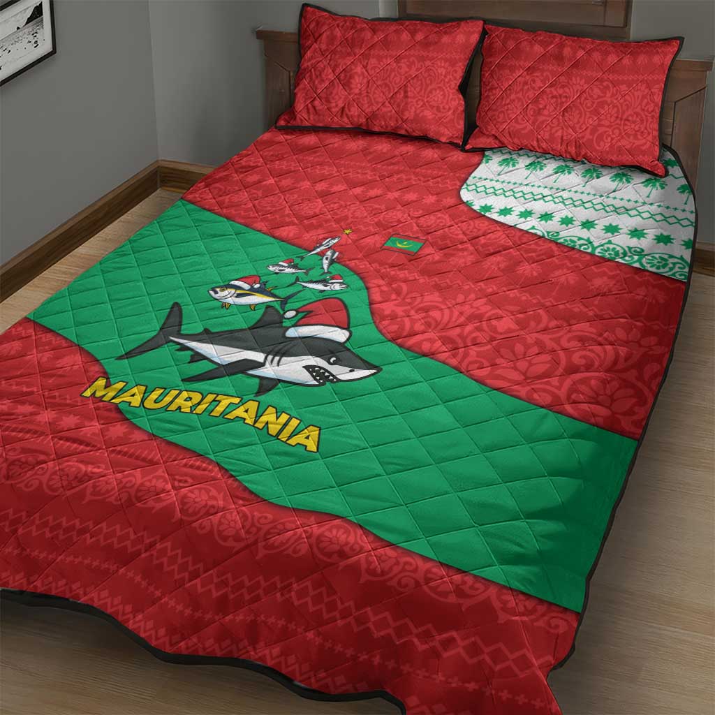 Mauritania Christmas Quilt Bed Set Santa Sharks Festive Fish Pattern and Red Green Holiday - African Pride