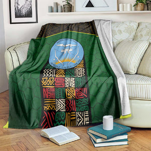 Mali Map Blanket Vulture in Gliding Flight - African Patterns Design