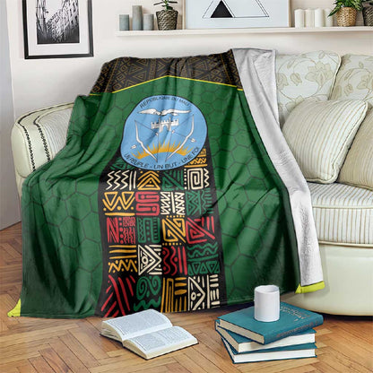 Mali Map Blanket Vulture in Gliding Flight - African Patterns Design