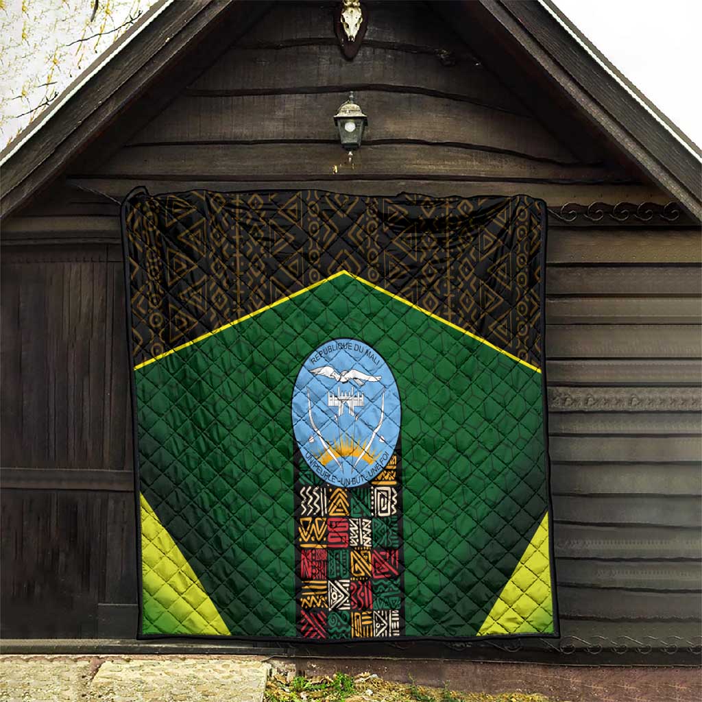 Mali Map Quilt Vulture in Gliding Flight - African Patterns Design