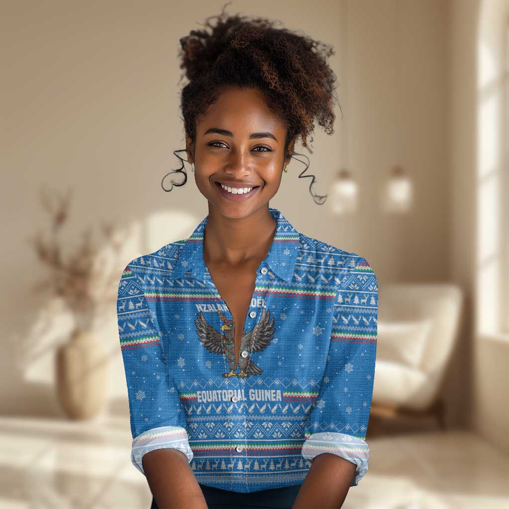 Equatorial Guinea Christmas Women Casual Shirt Nzalang Noel Eagle Flag Snowflakes - African Pride