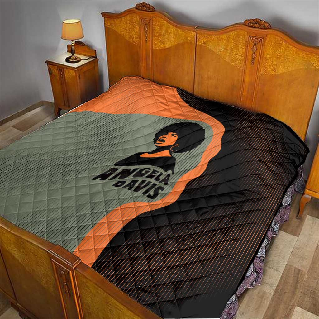 Angela Davis Quilt Retro Graphic Design I Am Changing the Things I Cannot Accept Quote Civil Rights Empowerment Tribute - African Pride