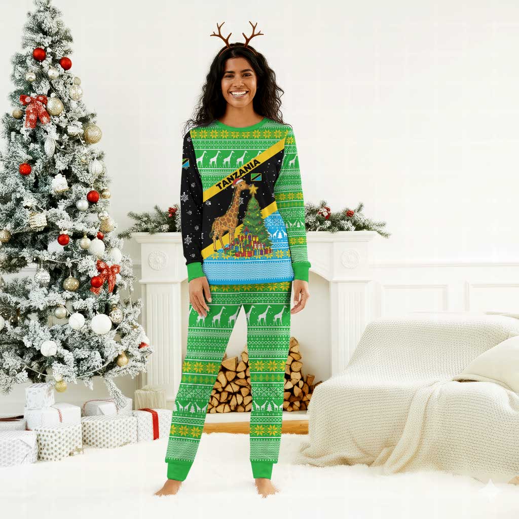 Tanzania Christmas Pajama Set Giraffe Christmas Tree Snowflakes and Flag - African Pride