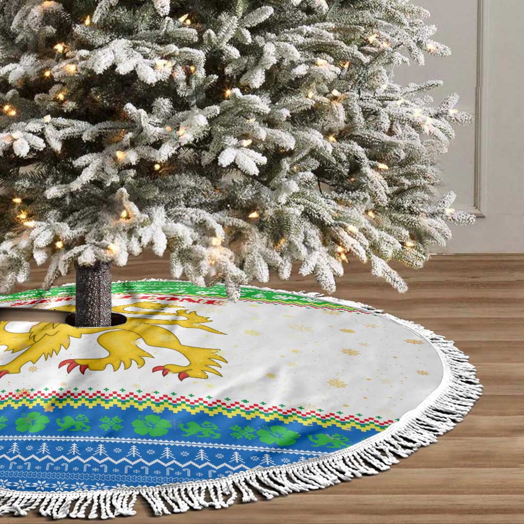 Sierra Leone Christmas Tree Skirt Festive Pattern Golden Lion Emblem and Santa Sleigh - African Pride