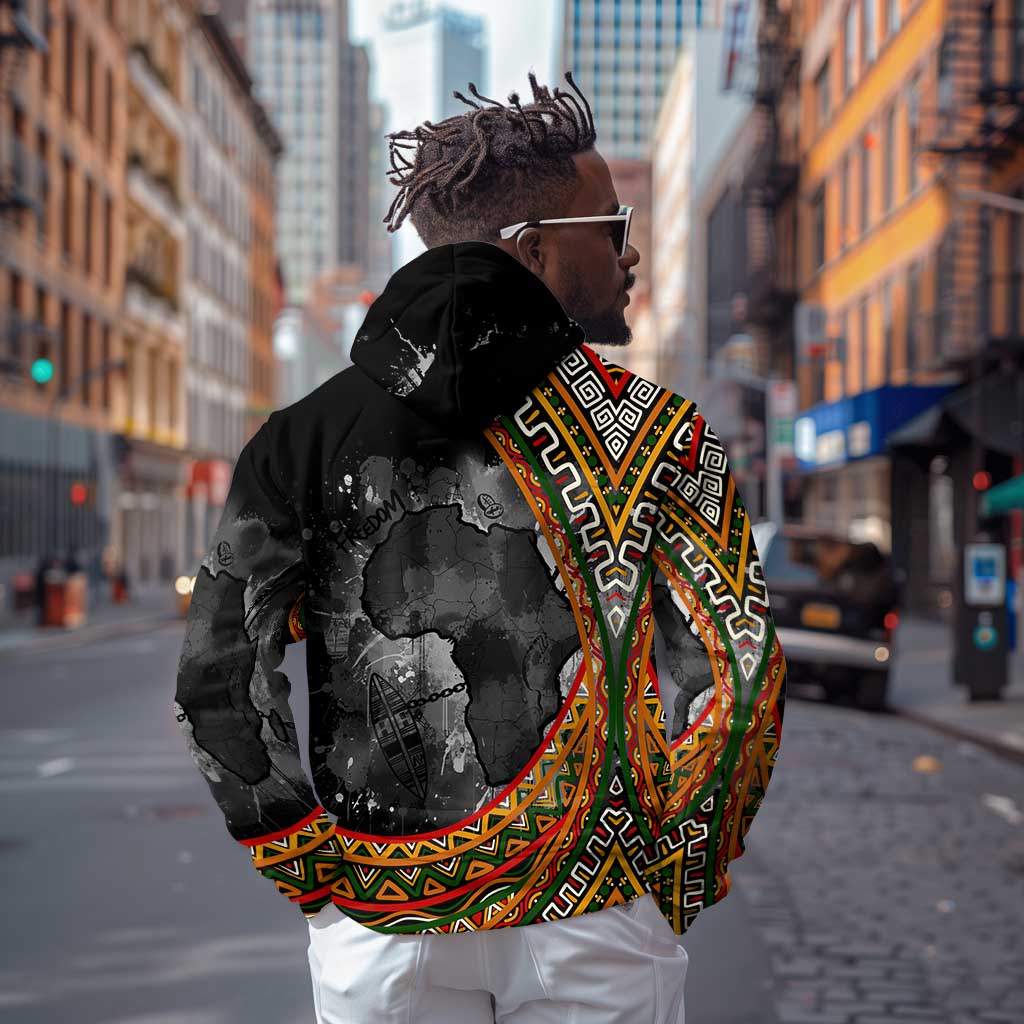 Amilcar Cabral Hoodie African Map with Chains Freedom Theme Revolutionary Liberation Tribute - African Pride