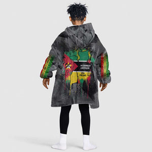Samora Machel Kid Wearable Blanket Hoodie Mozambique Liberation Graffiti Style Viva FRELIMO African Revolutionary - African Pride