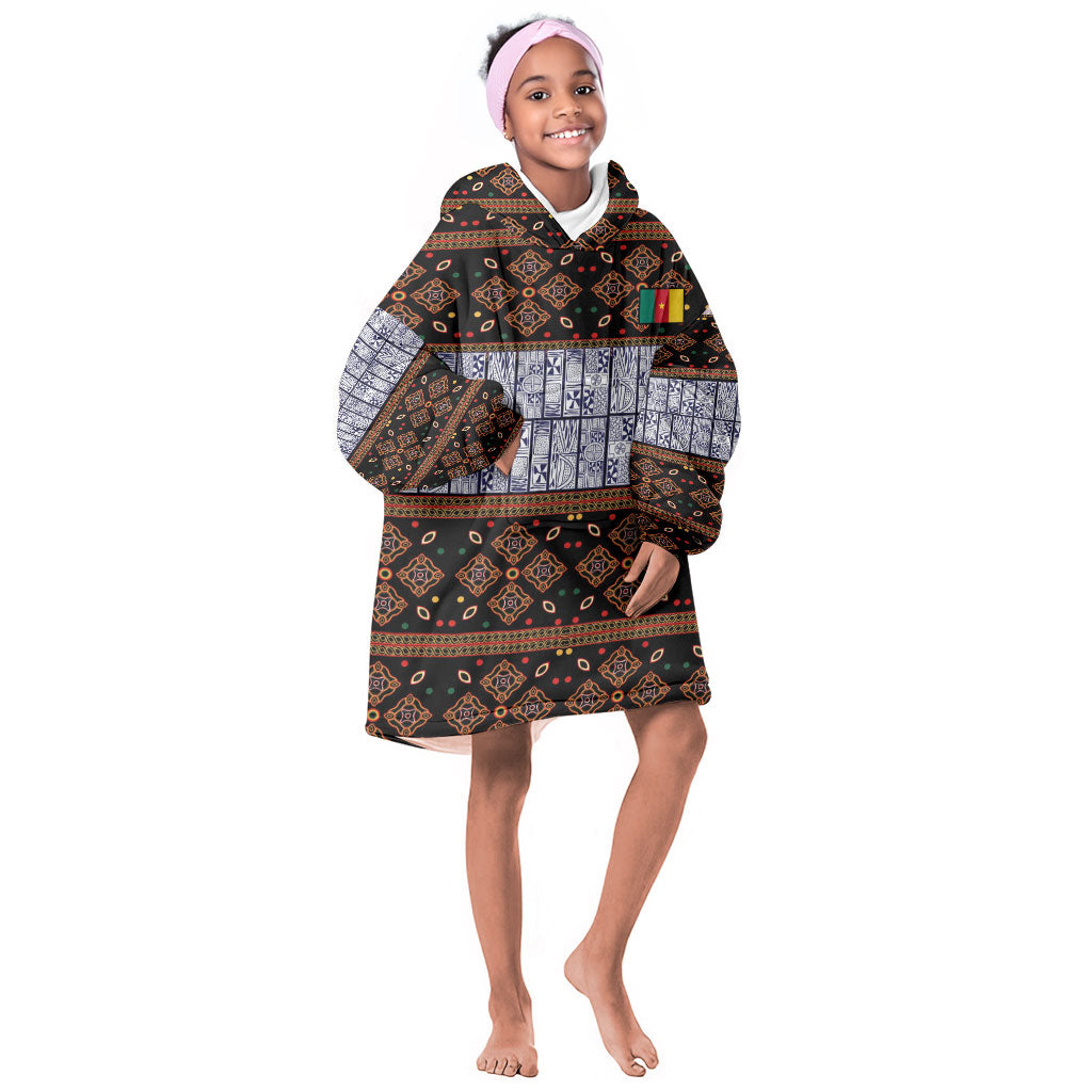 Cameroon Toghu Kid Wearable Blanket Hoodie Flag Coat Of Arms - Traditional Bamenda Art