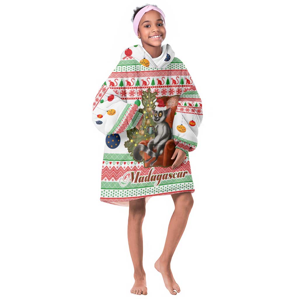 Madagascar Christmas Kid Wearable Blanket Hoodie Lemur Santa Hat Holiday Tree - African Pride