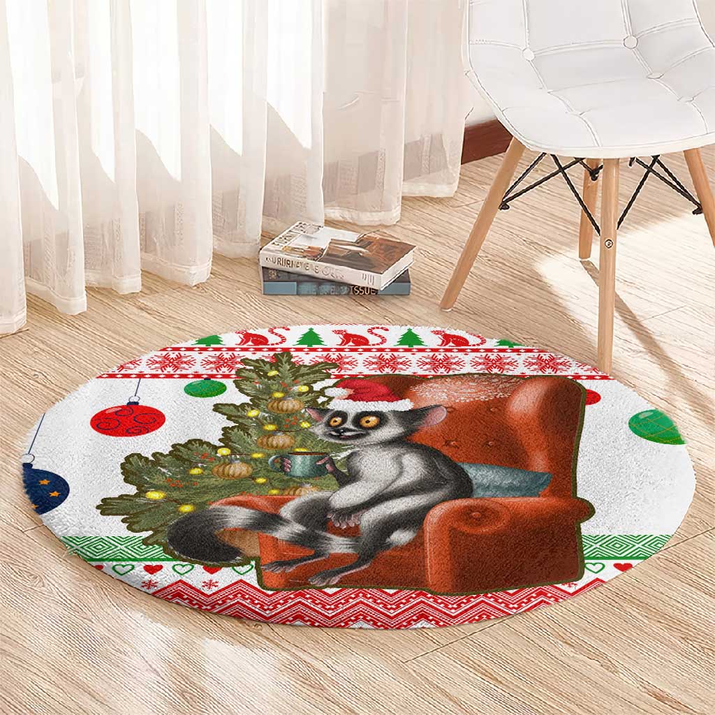 Madagascar Christmas Round Carpet Lemur Santa Hat Holiday Tree - African Pride
