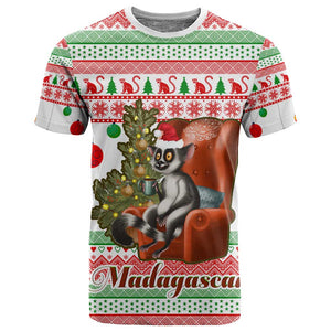 Madagascar Christmas T shirt Lemur Santa Hat Holiday Tree - African Pride