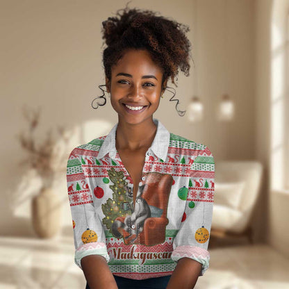 Madagascar Christmas Women Casual Shirt Lemur Santa Hat Holiday Tree - African Pride