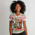 Madagascar Christmas Women V-Neck T-Shirt Lemur Santa Hat Holiday Tree - African Pride