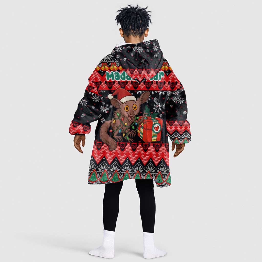 Madagascar Christmas Kid Wearable Blanket Hoodie Aye Aye Lemur Santa Hat Holiday Lights - African Pride