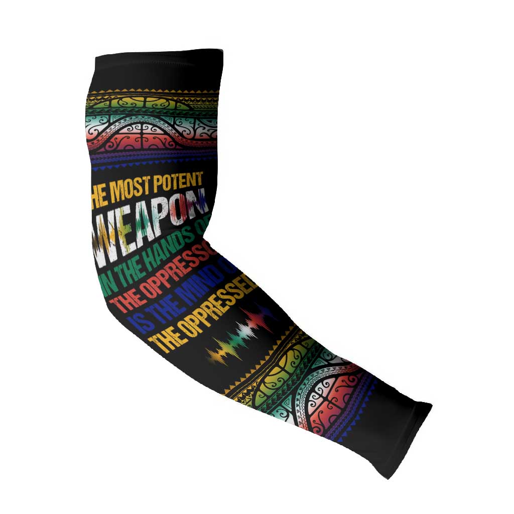 Steve Biko Arm Sleeves with Microphone Portrait, Black Consciousness Quote and Vibrant Ethnic Wave - African Pride