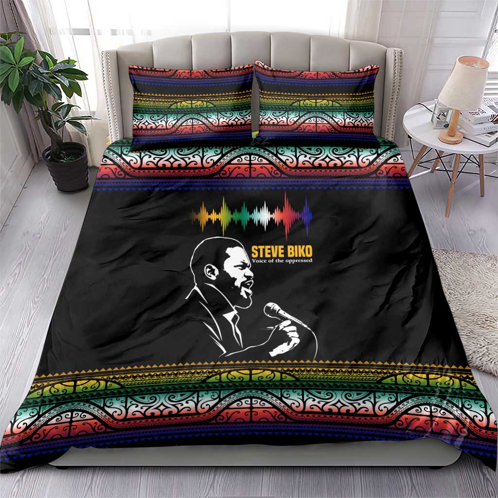 Steve Biko Bedding Set with Microphone Portrait, Black Consciousness Quote and Vibrant Ethnic Wave - African Pride