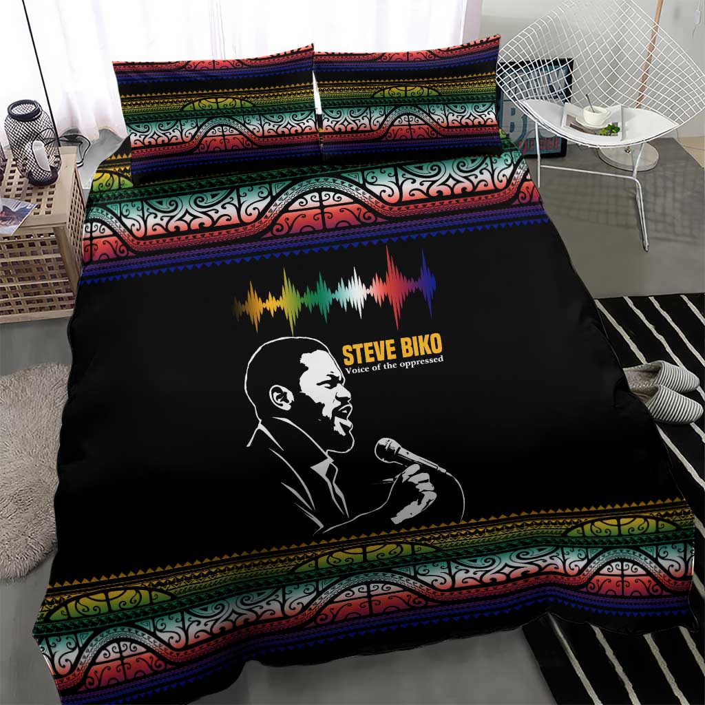 Steve Biko Bedding Set with Microphone Portrait, Black Consciousness Quote and Vibrant Ethnic Wave - African Pride