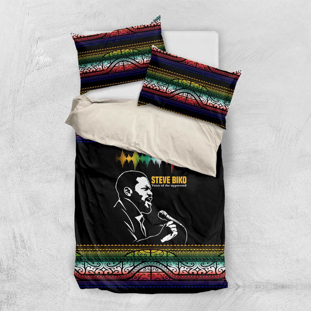 Steve Biko Bedding Set with Microphone Portrait, Black Consciousness Quote and Vibrant Ethnic Wave - African Pride