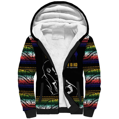 Steve Biko Sherpa Hoodie with Microphone Portrait, Black Consciousness Quote and Vibrant Ethnic Wave - African Pride