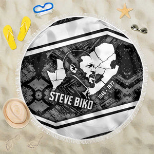 Steve Biko Beach Blanket with Monochrome Portrait, Ideas Do Not Die Quote - African Pride